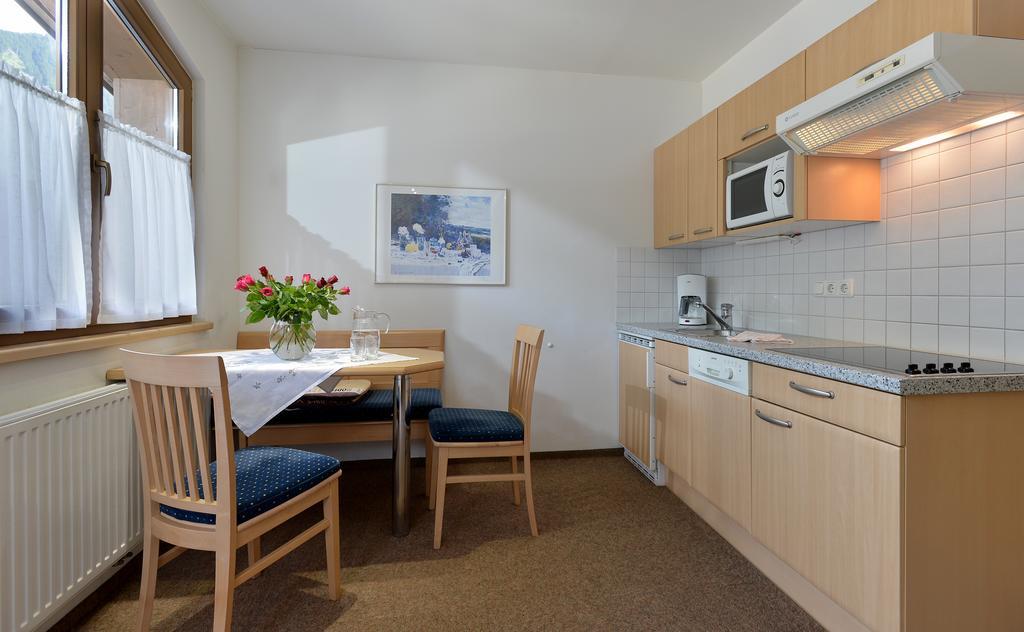 Hotel Garni Jennewein Mayrhofen Δωμάτιο φωτογραφία