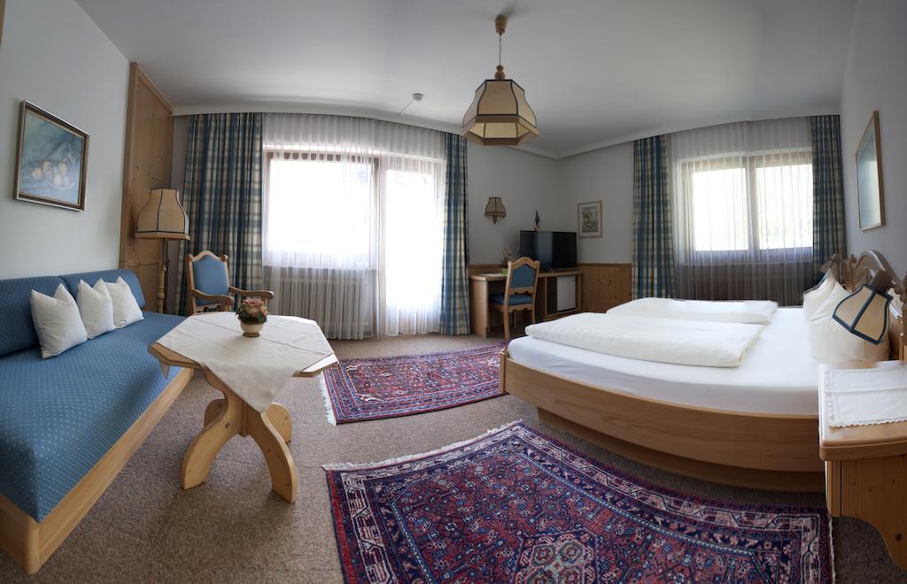 Hotel Garni Jennewein Mayrhofen Δωμάτιο φωτογραφία