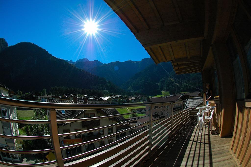 Hotel Garni Jennewein Mayrhofen Δωμάτιο φωτογραφία